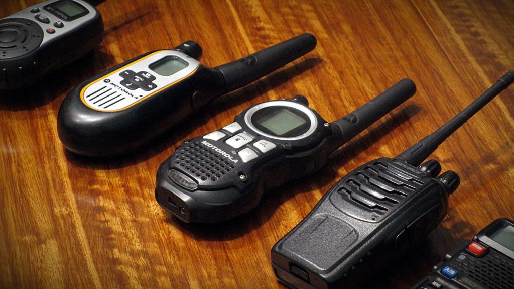 walkie-talkie-lingo-understand-all-about-walkie-talkie-onb