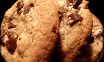 baking appetizing cookies