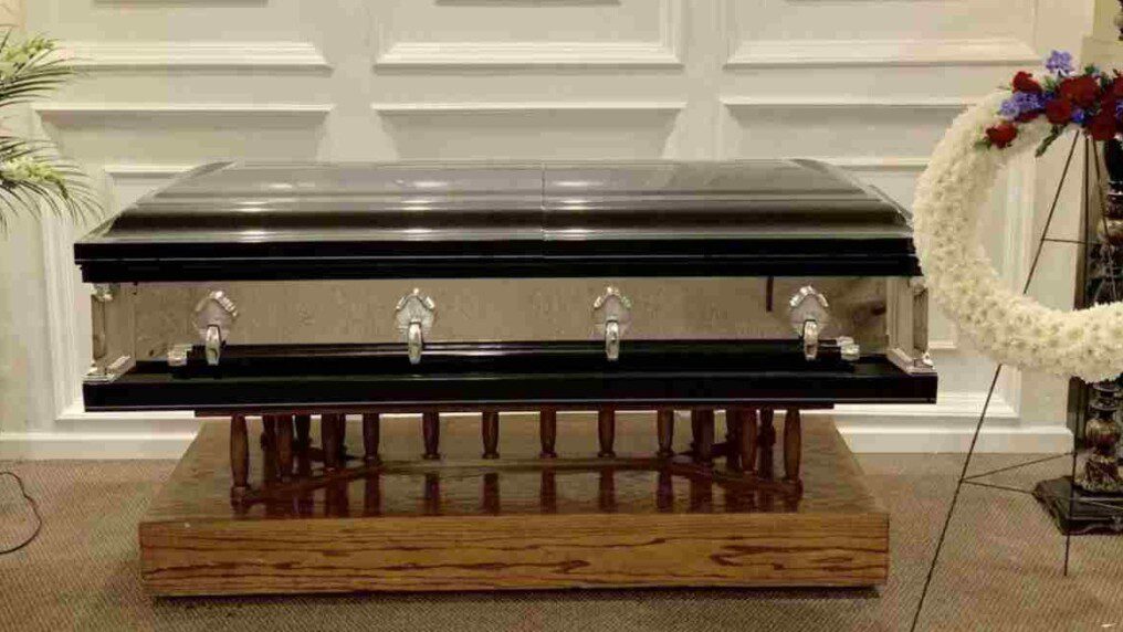 how to open a funeral home
