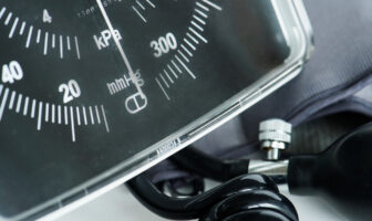 How does a radar gun work